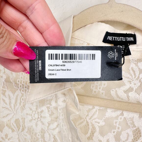 NWT Pretty Little Thing Cream Lace Fitted Bell Sleeve Button Down Shirt Blouse 8 - Picture 7 of 13